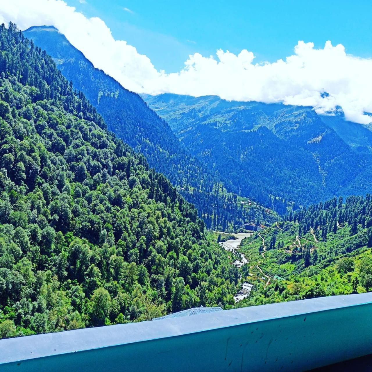 Aman Resort, Tosh Village, Himachal Pradesh Exterior photo